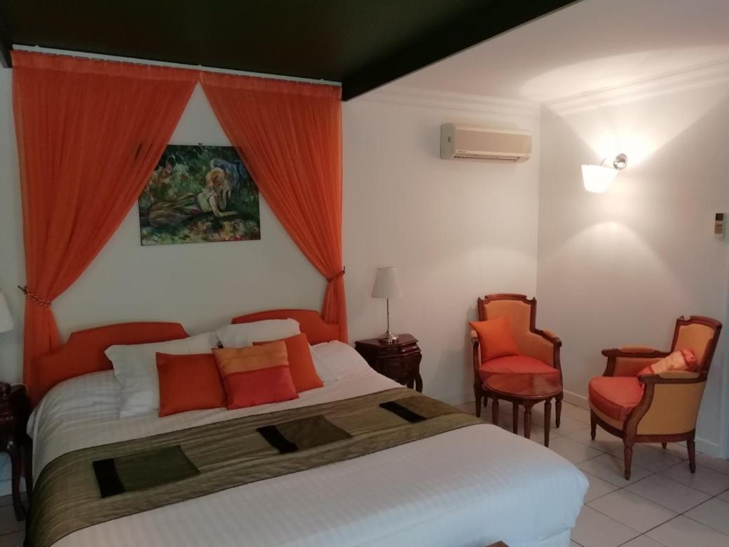 Hotel La Cognette A 25 Kilometres De Chateauroux Et 30 Kilometres De Bourges 伊苏丹 外观 照片