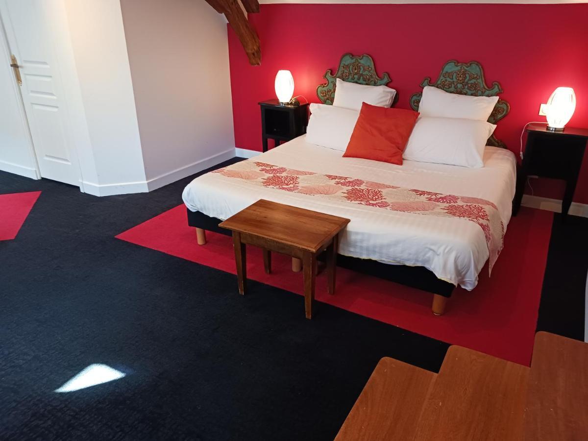 Hotel La Cognette A 25 Kilometres De Chateauroux Et 30 Kilometres De Bourges 伊苏丹 外观 照片