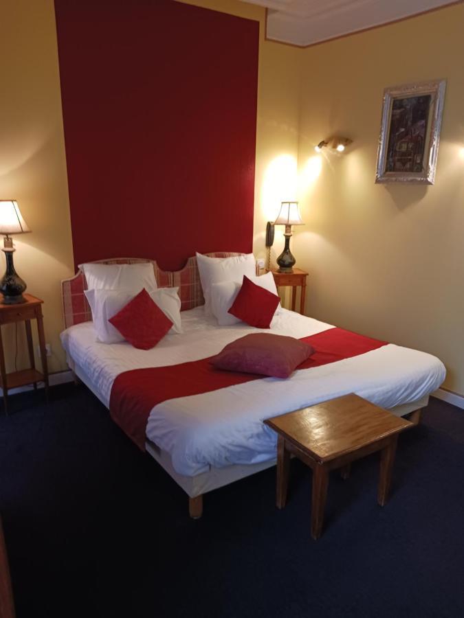 Hotel La Cognette A 25 Kilometres De Chateauroux Et 30 Kilometres De Bourges 伊苏丹 外观 照片