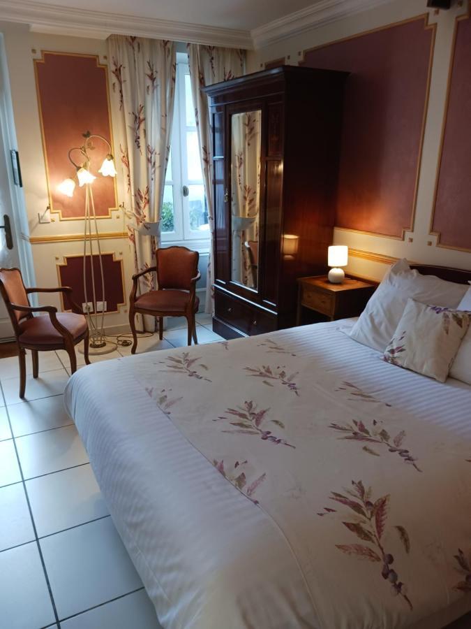 Hotel La Cognette A 25 Kilometres De Chateauroux Et 30 Kilometres De Bourges 伊苏丹 外观 照片