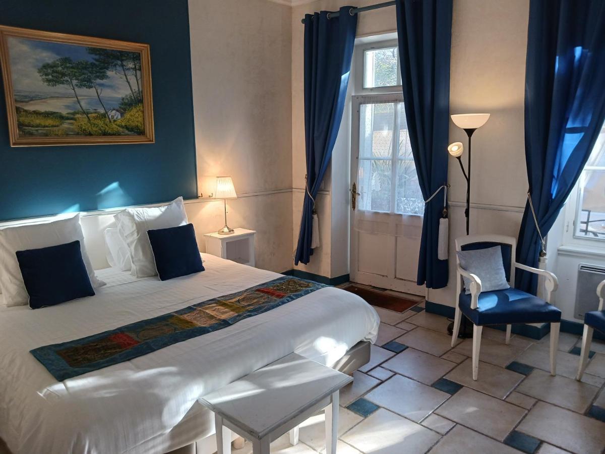 Hotel La Cognette A 25 Kilometres De Chateauroux Et 30 Kilometres De Bourges 伊苏丹 外观 照片
