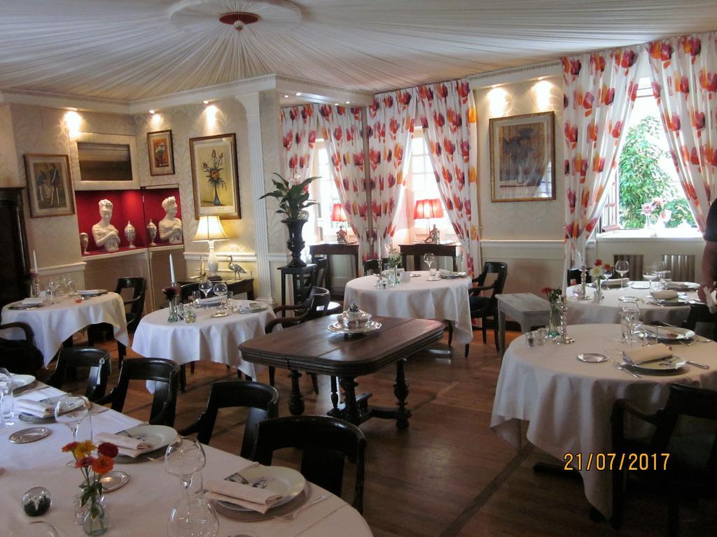 Hotel La Cognette A 25 Kilometres De Chateauroux Et 30 Kilometres De Bourges 伊苏丹 外观 照片