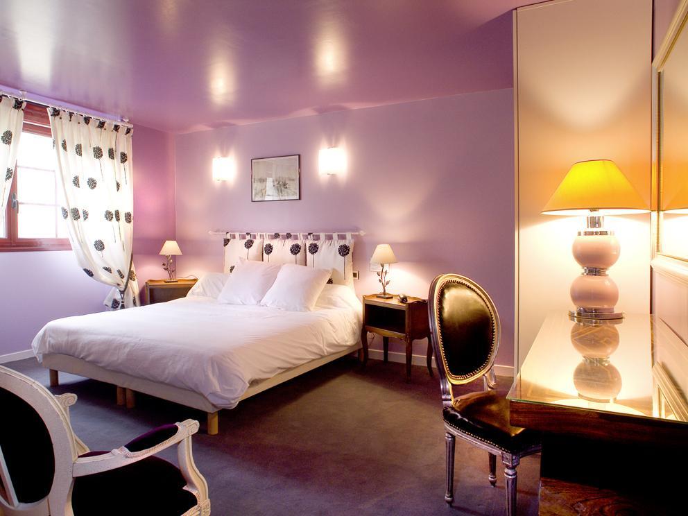 Hotel La Cognette A 25 Kilometres De Chateauroux Et 30 Kilometres De Bourges 伊苏丹 外观 照片